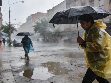 Sistema frontal provoca lluvias intensas y descenso térmico en Chile central Agencia La Provincia